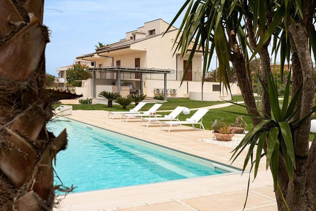 Villa Paradiso With Private Pool, Bbq Area, Huge Garden And Free Parking Modica Bagian luar foto